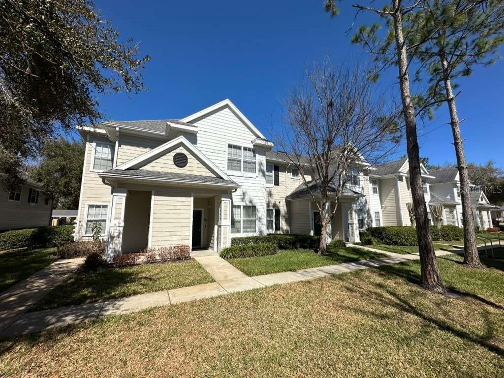 225 Southern Pecan Circle 208 — photo