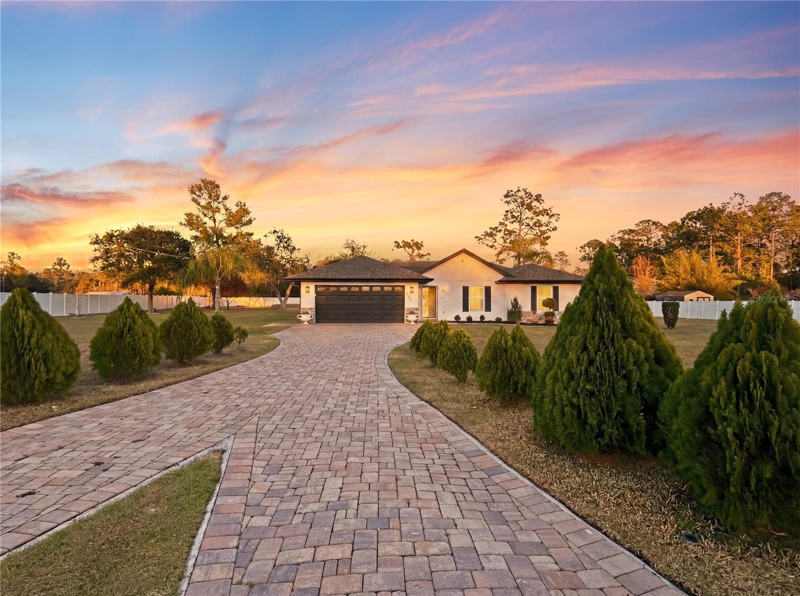 2285 Fox Wood Court — photo