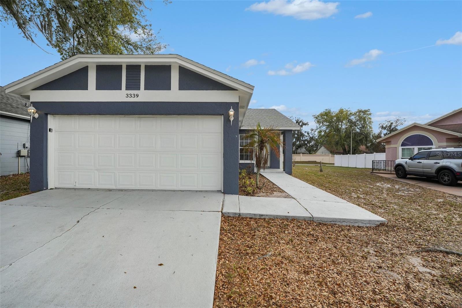 3339 Queens Cove Loop — photo