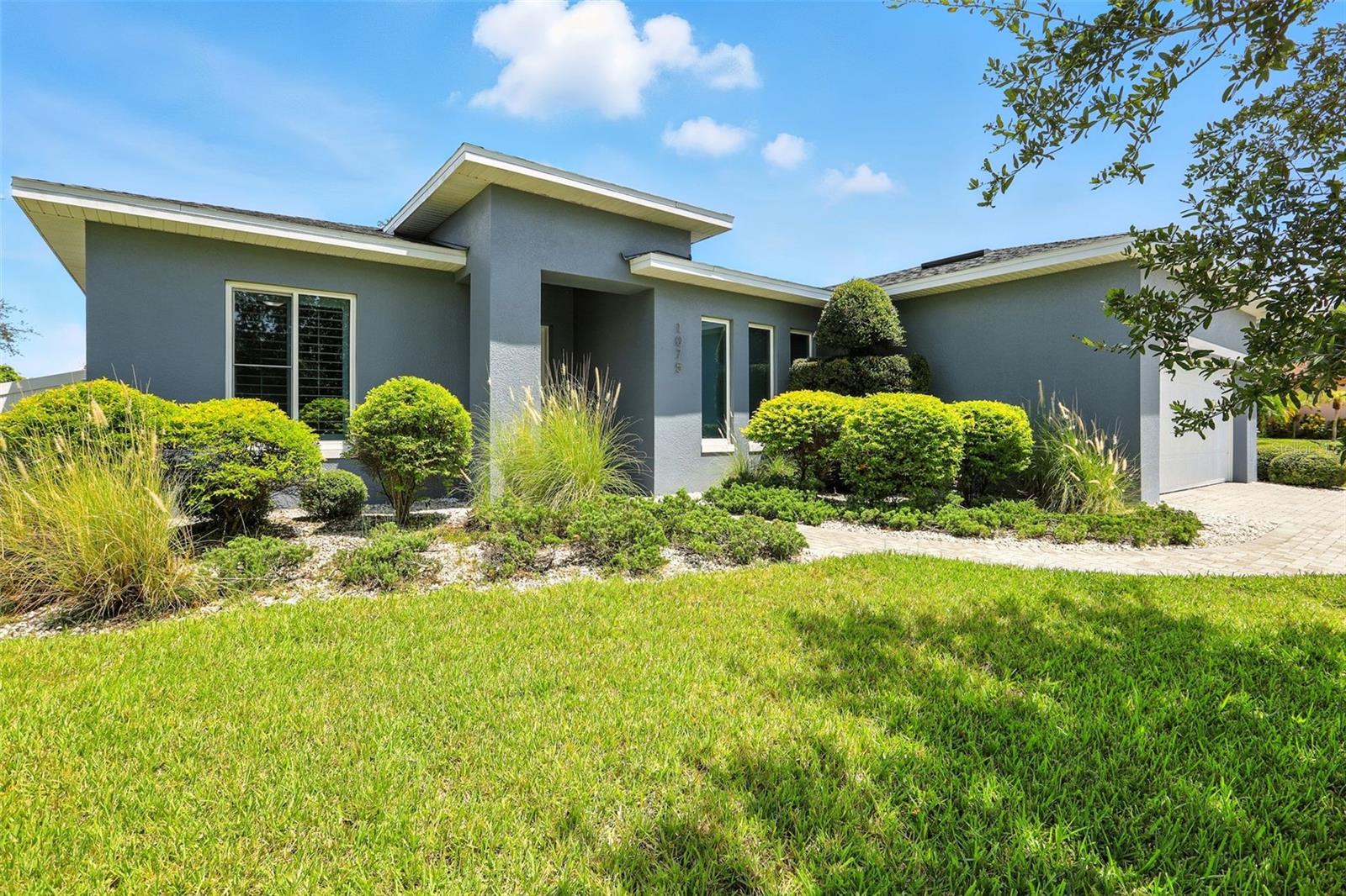 1075 Chase Drive — photo