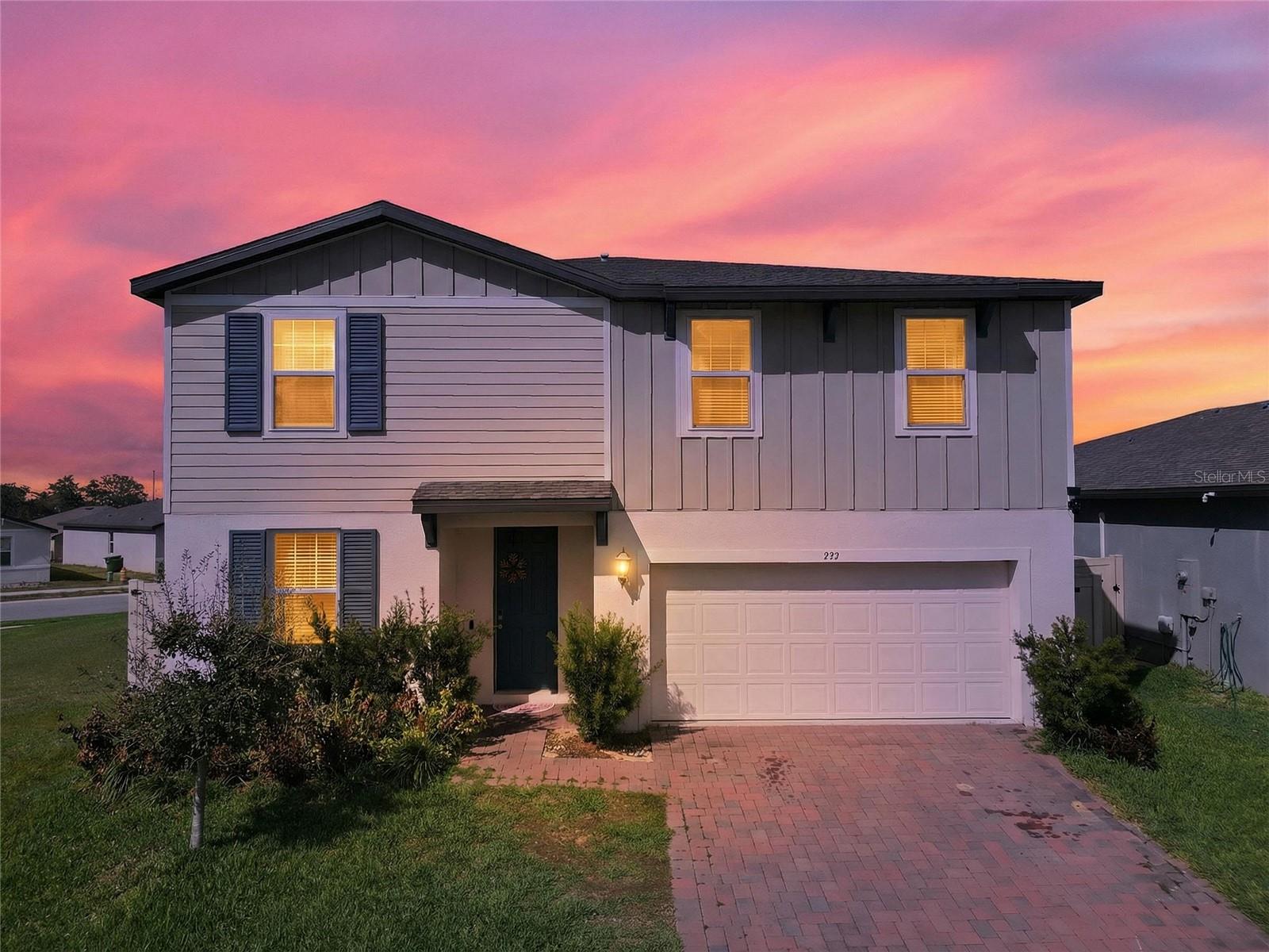 953 Cambridge Drive — photo