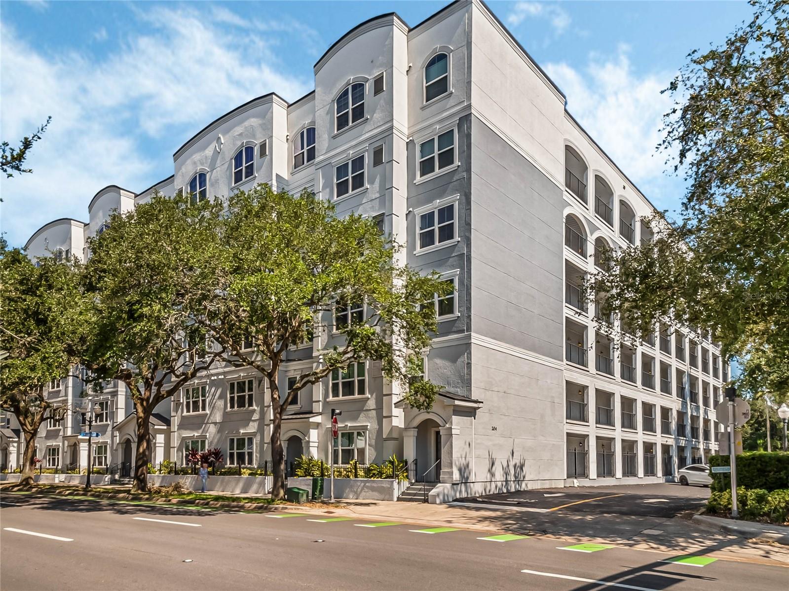 202 E South Street 3051 — photo