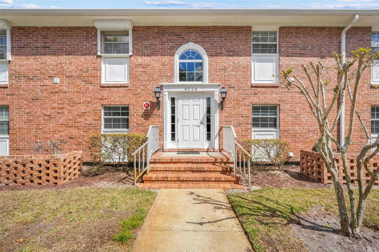 4224 Lake Underhill Road 8B8 — photo