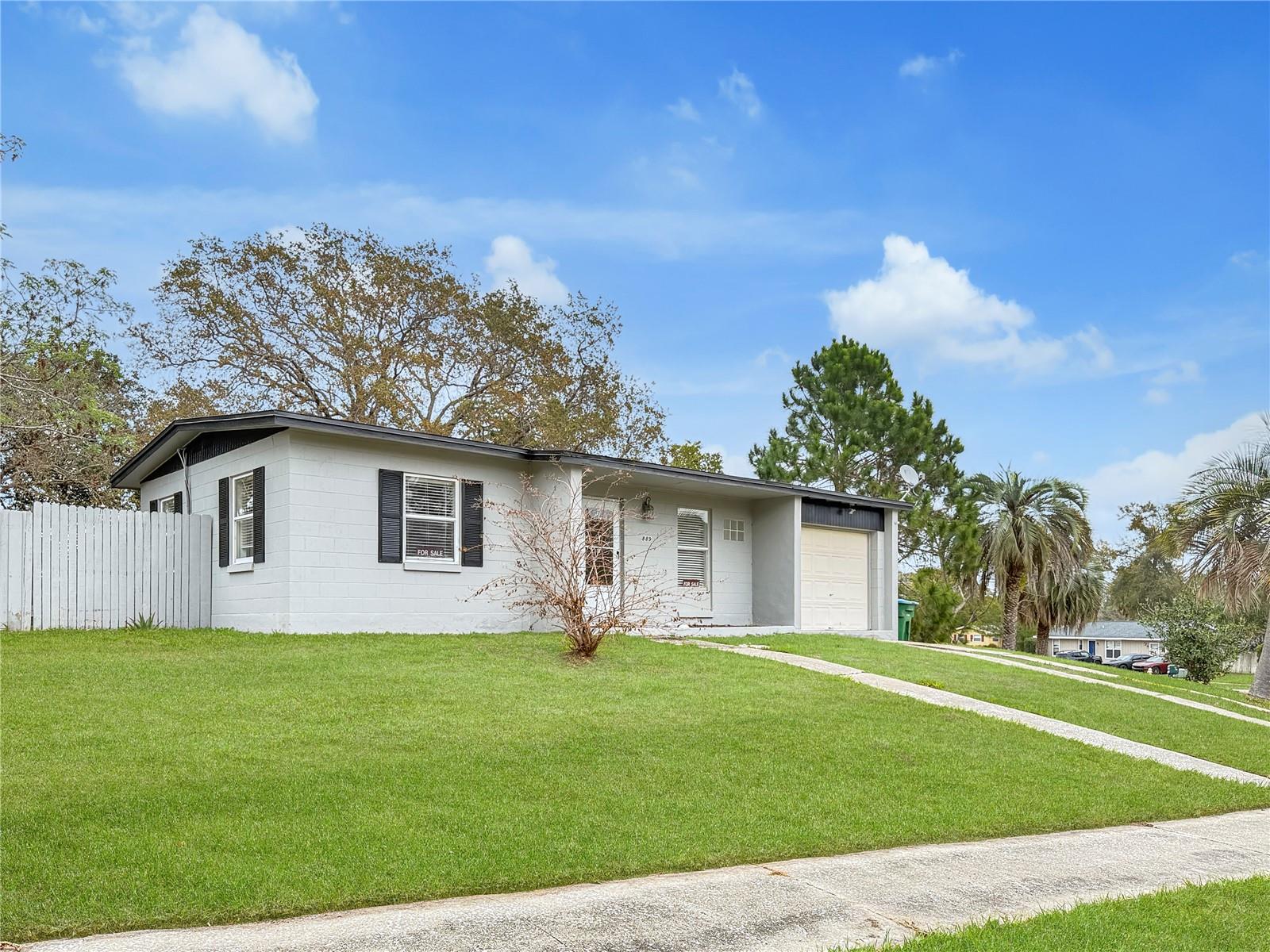889 W Village Drive — photo