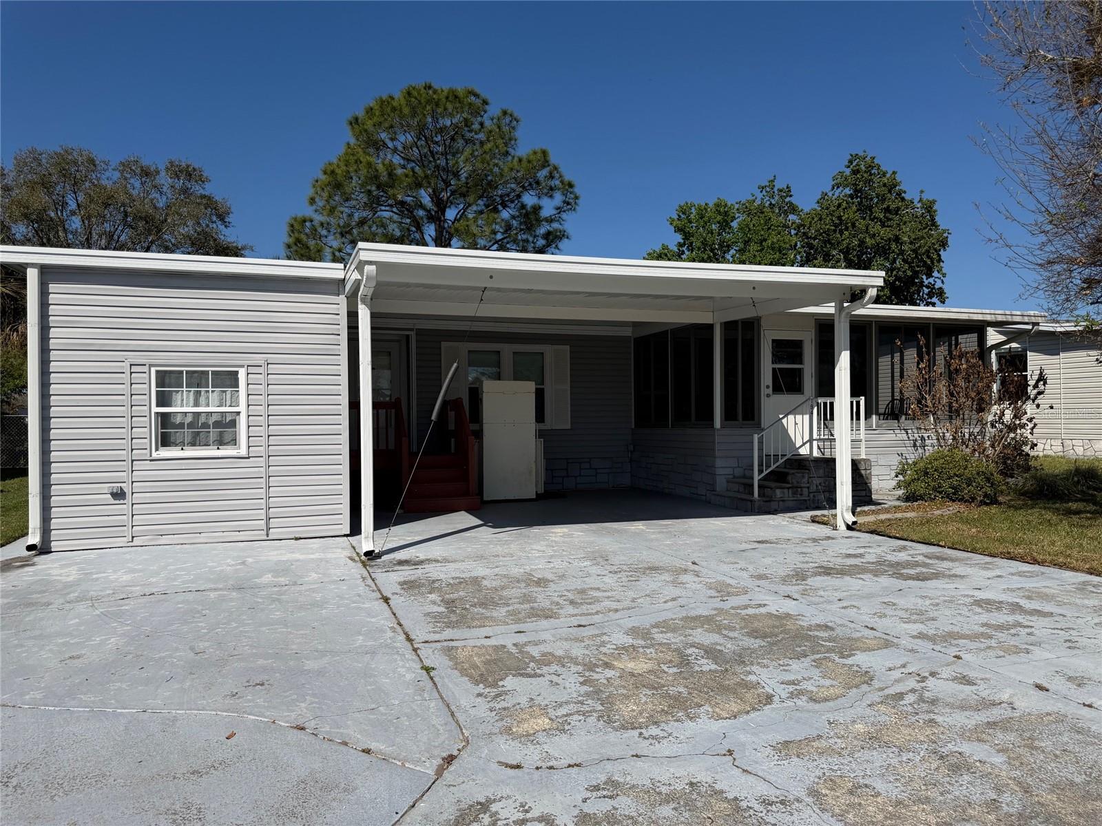 194 Rosewood Drive — photo