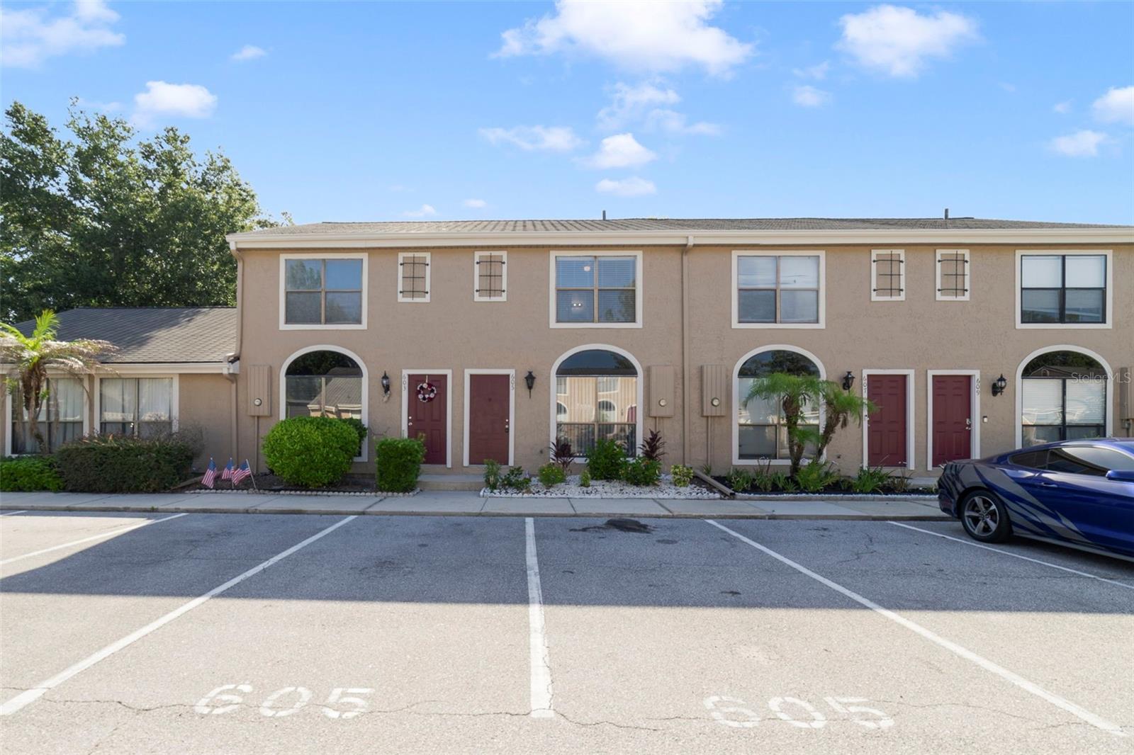 605 Casa Park Court H — photo