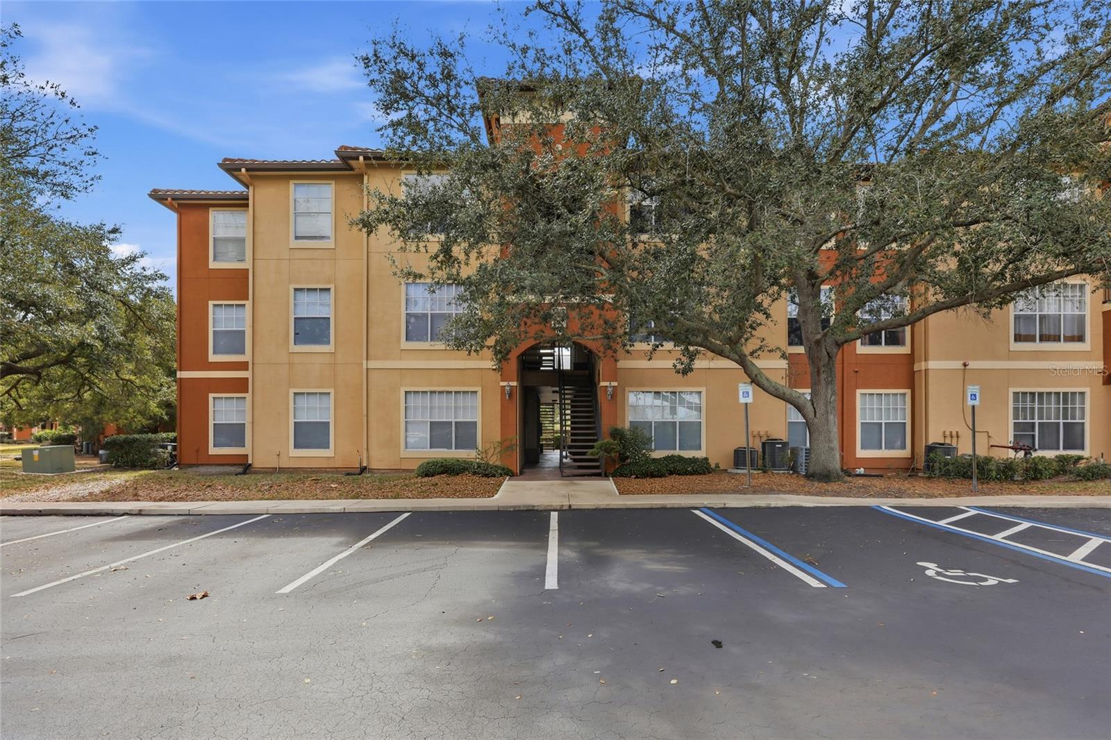 5518 Metrowest Boulevard 11-104 — photo