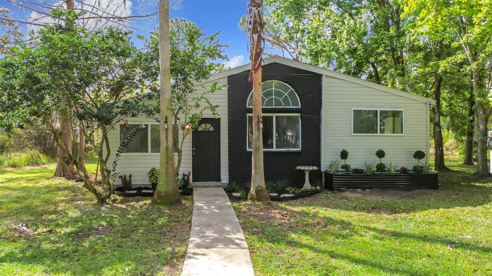 9010 Concord Road — photo