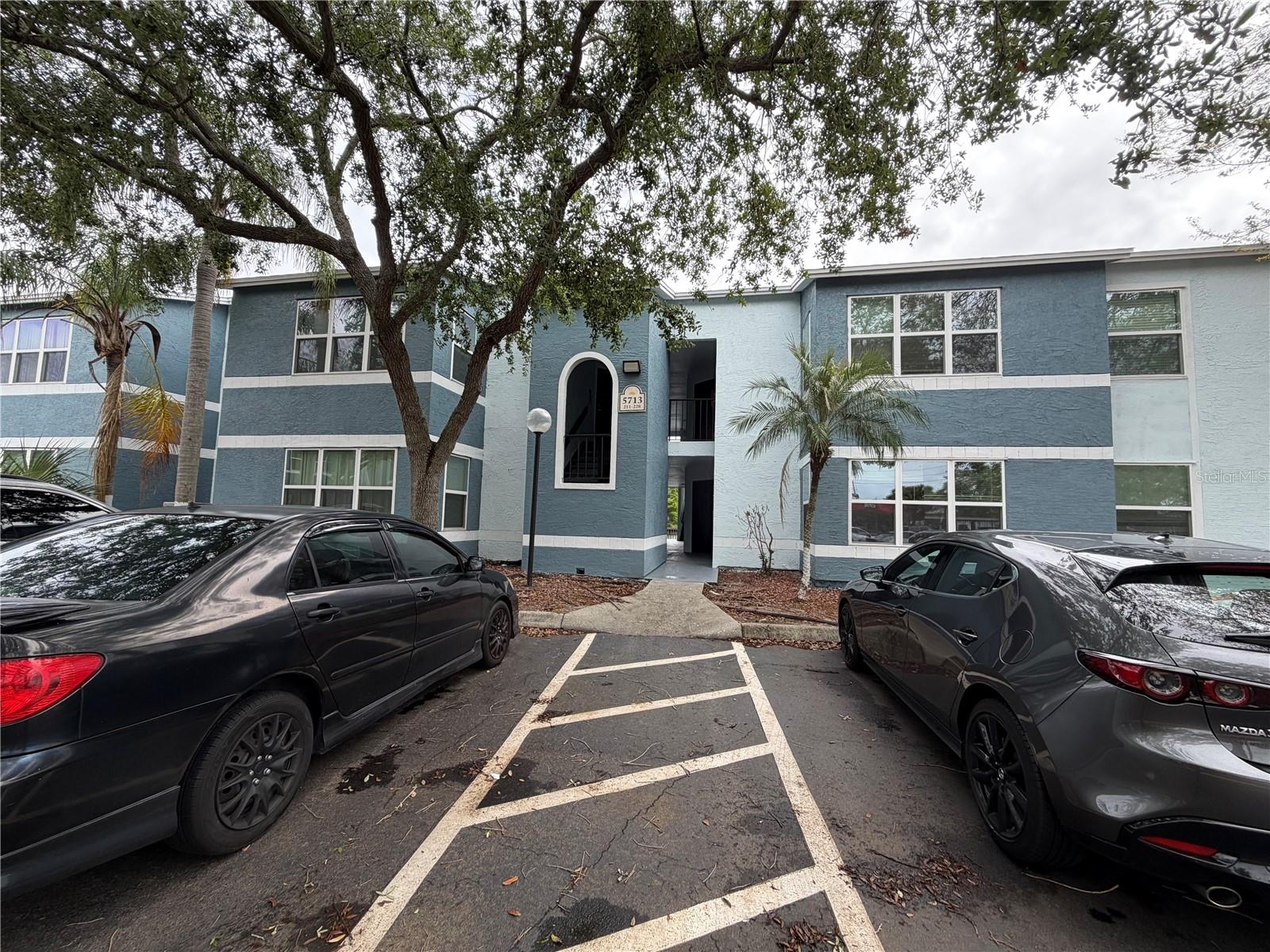 5713 Gatlin Avenue 227 — photo
