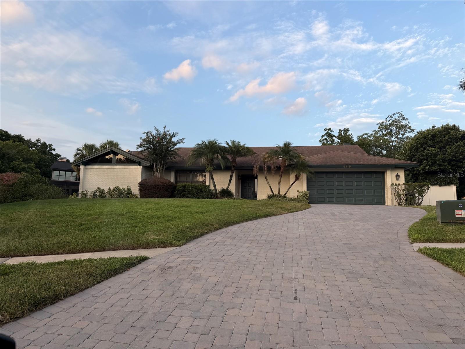 9115 Bay Side Court — photo