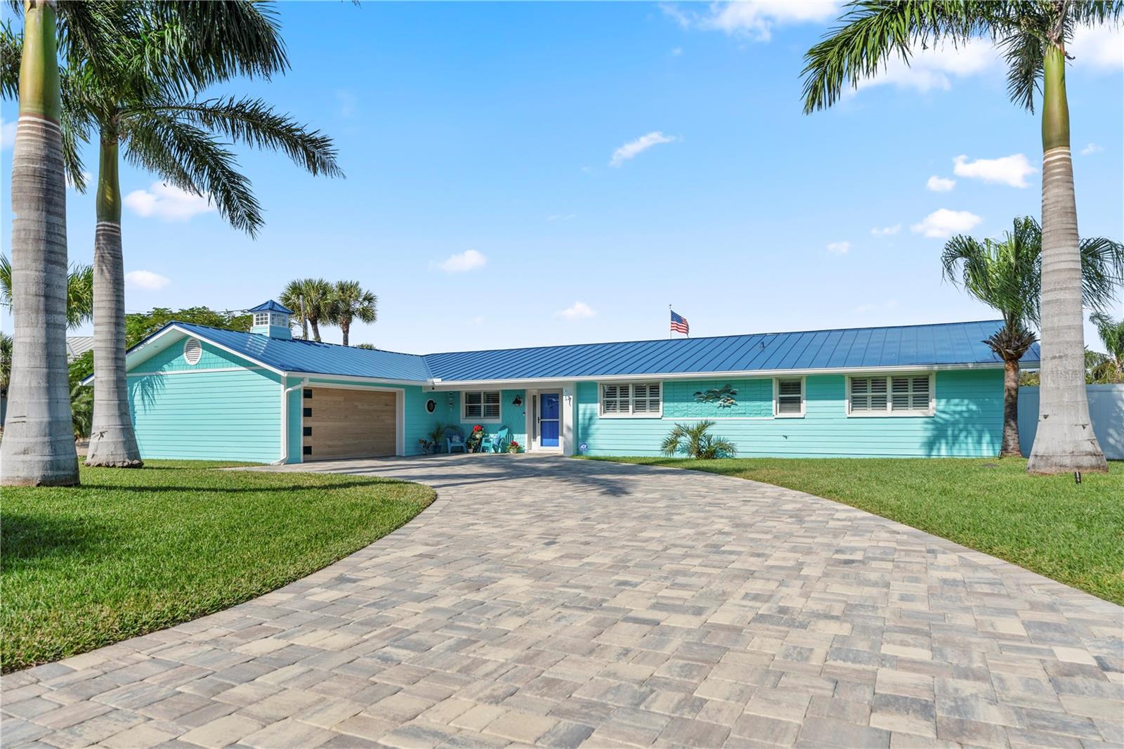 118 Coral Way — photo