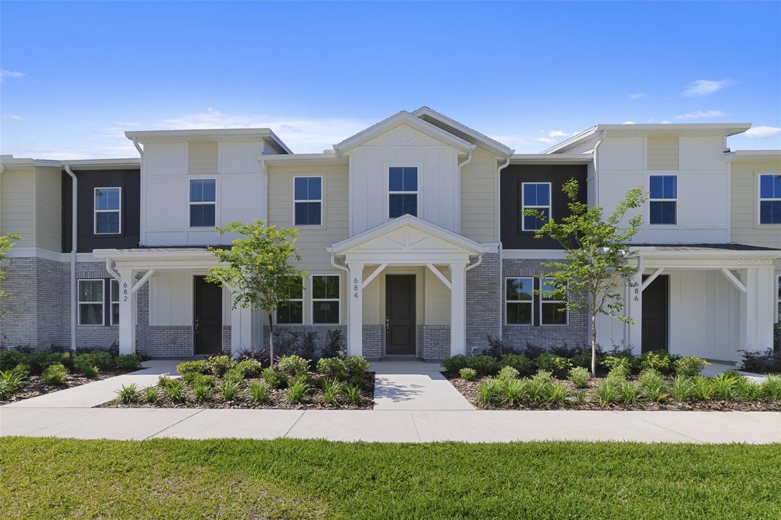 684 Lola Lane — photo