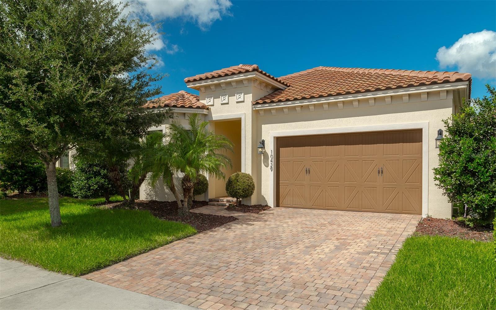 10429 Stapeley Dr — photo