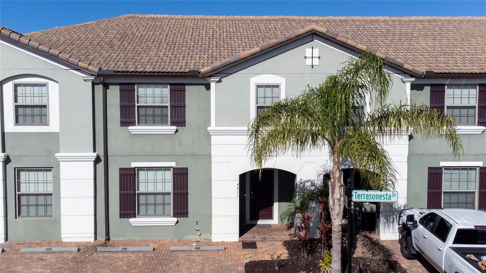 4611 Terrasonesta Drive — photo