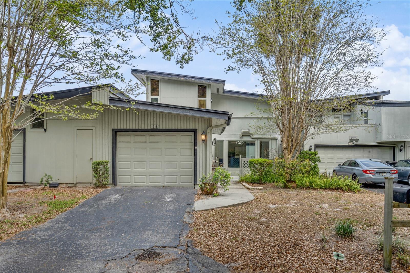 1318 Chebon Ct Court Unit E-F — photo