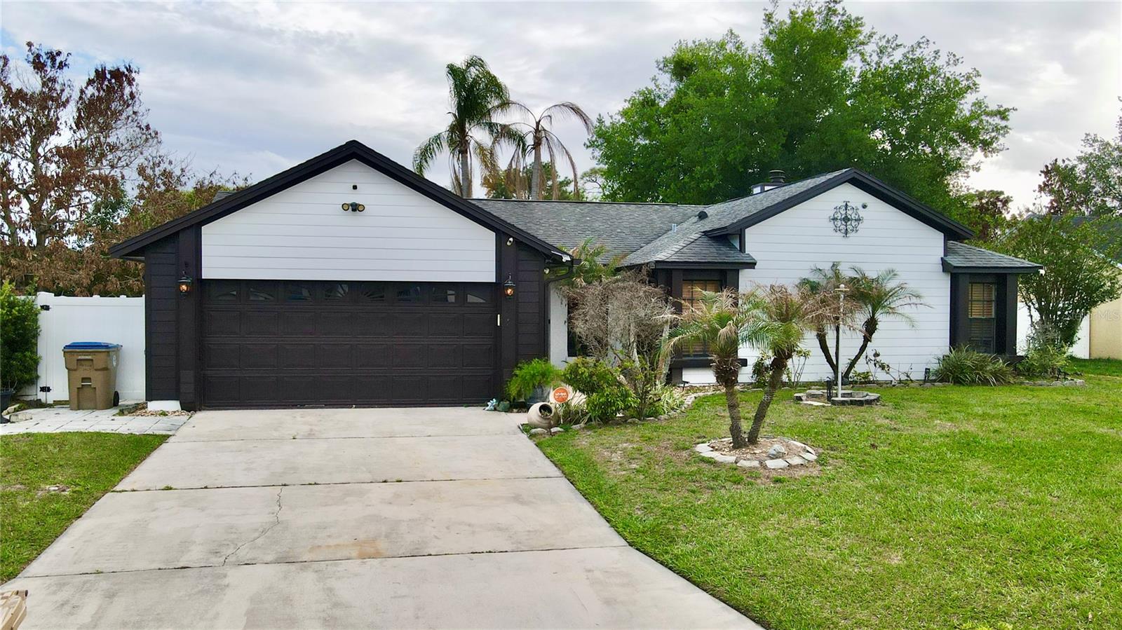 125 Teakwood Drive — photo