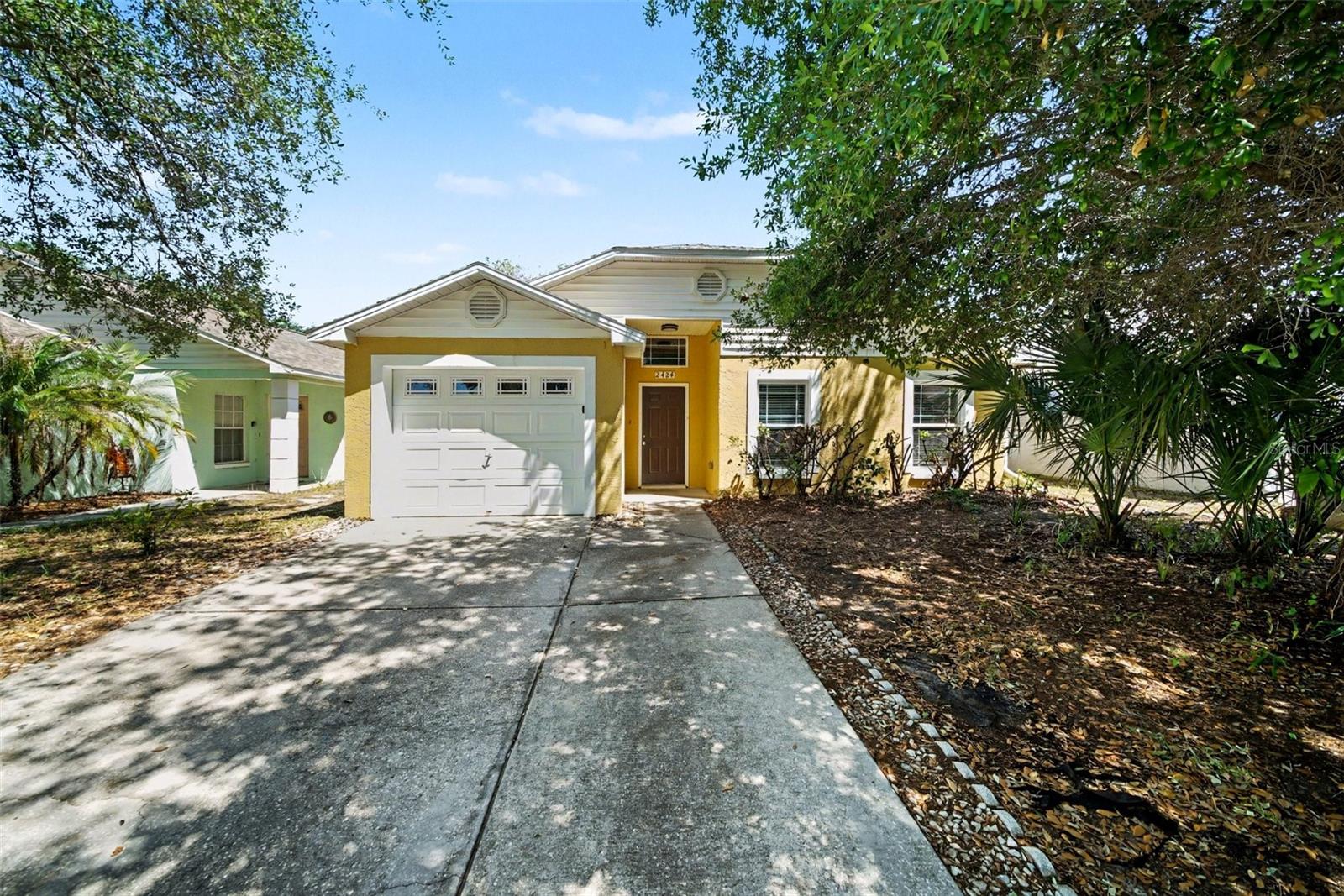 2424 Camden Oaks Place — photo