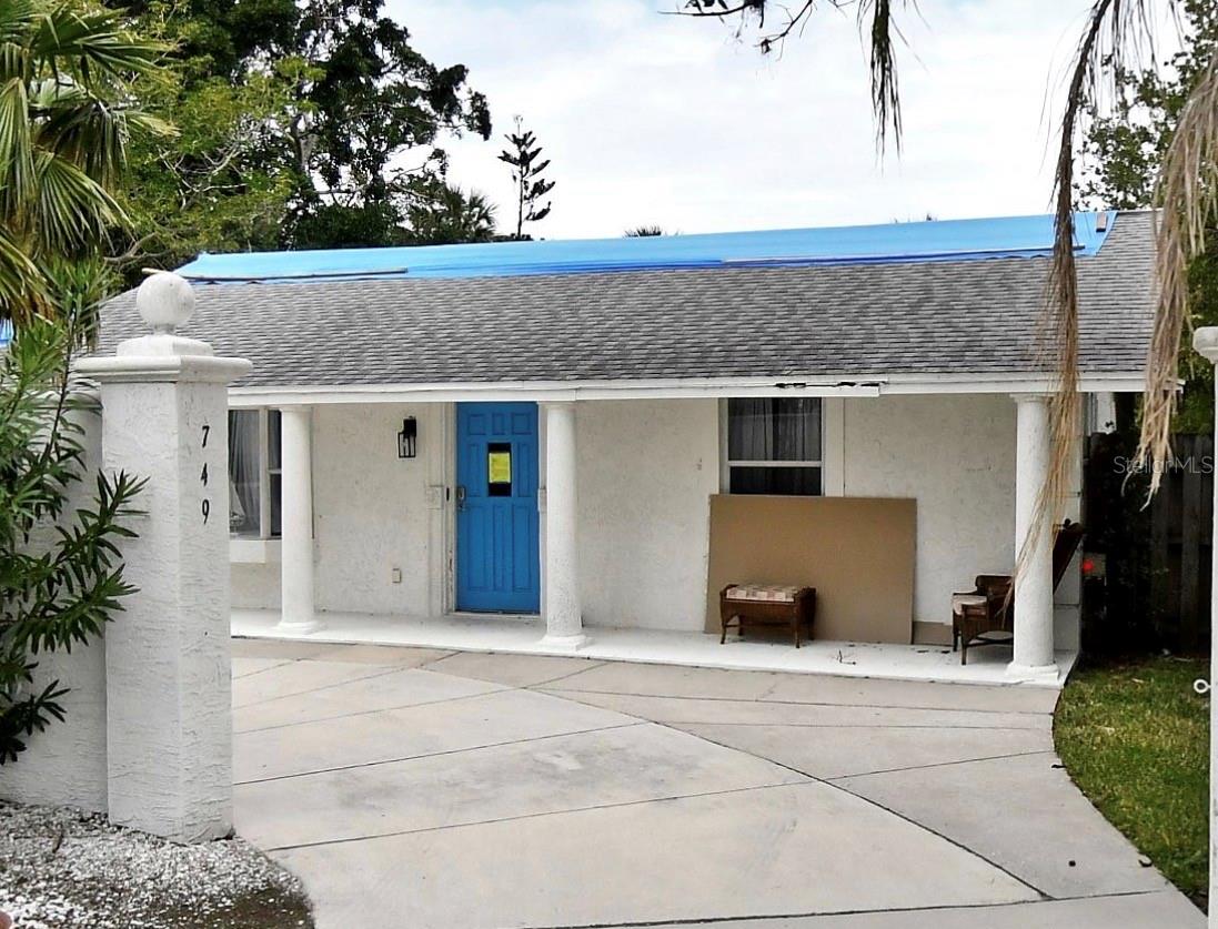 749 Siesta Drive — photo