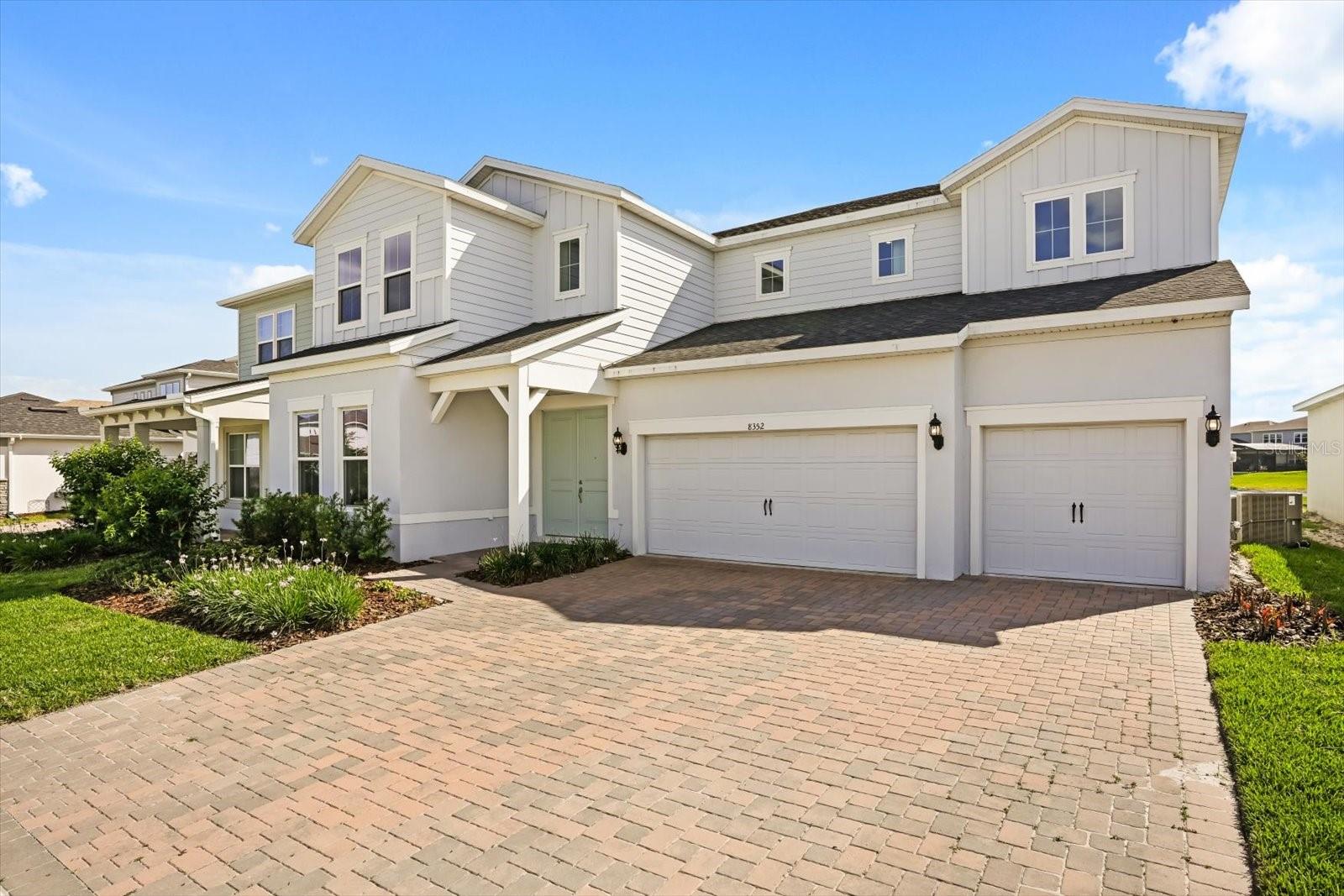 8352 Park Cliff Way — photo