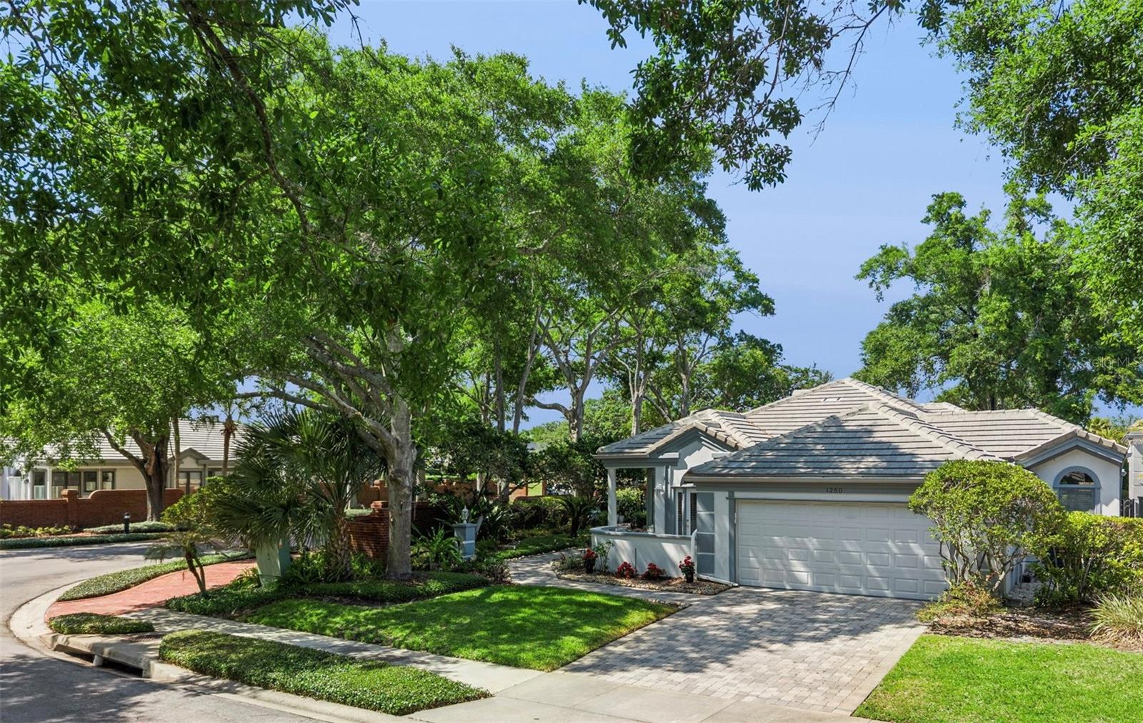1250 E Langley Court — photo