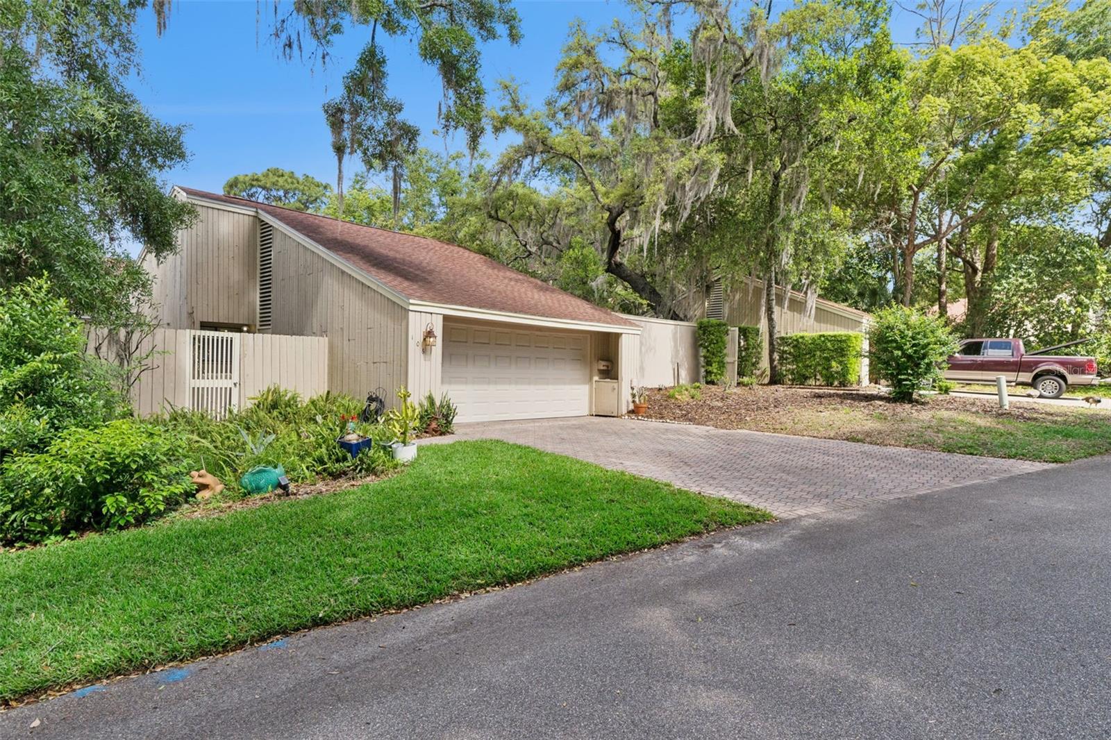 106 Hidden Oak Drive — photo