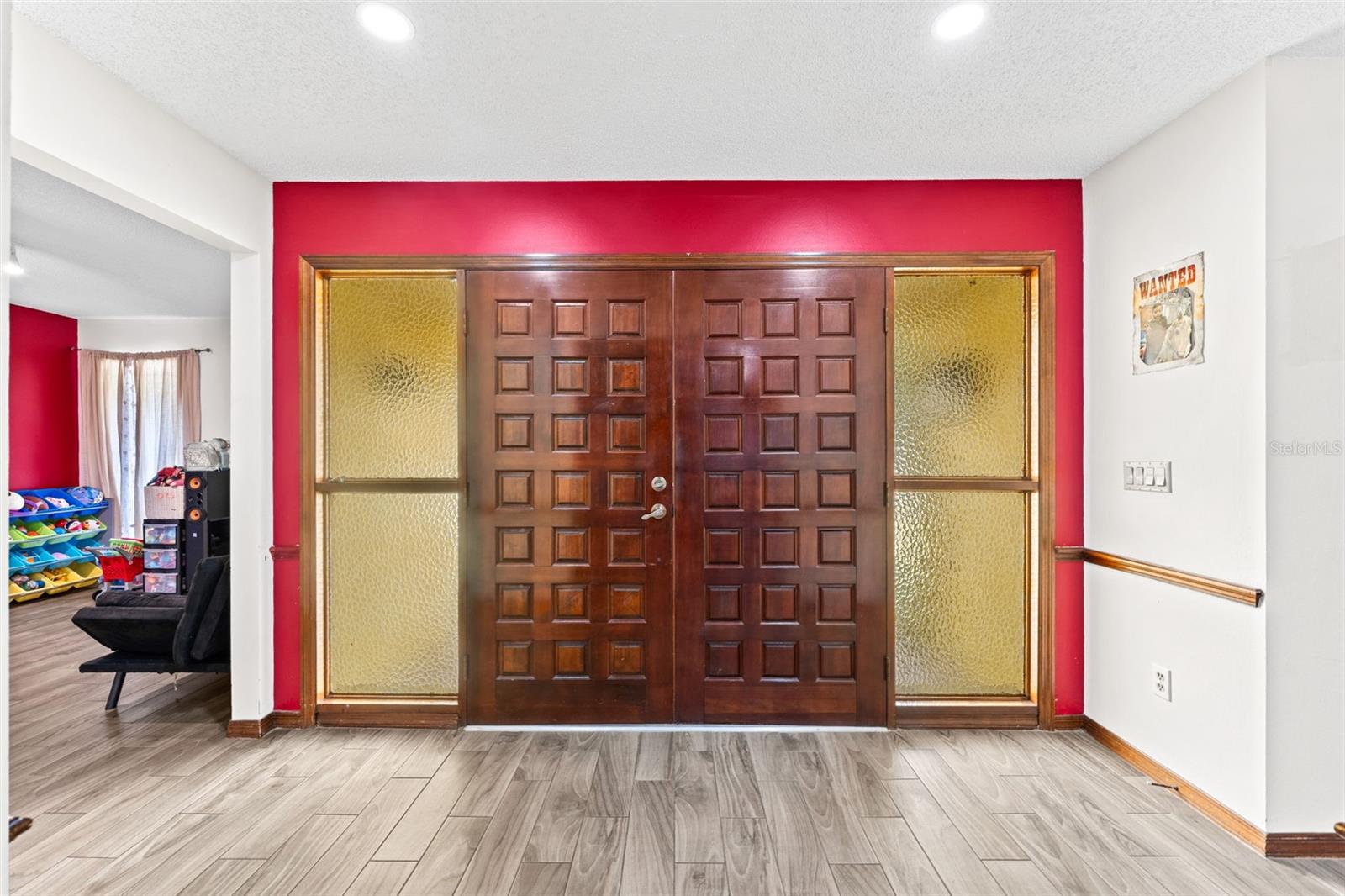 Home in ORLANDO, FL 32808 — photo 2