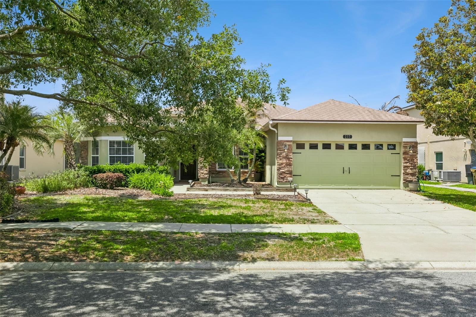 237 Strathmore Circle — photo