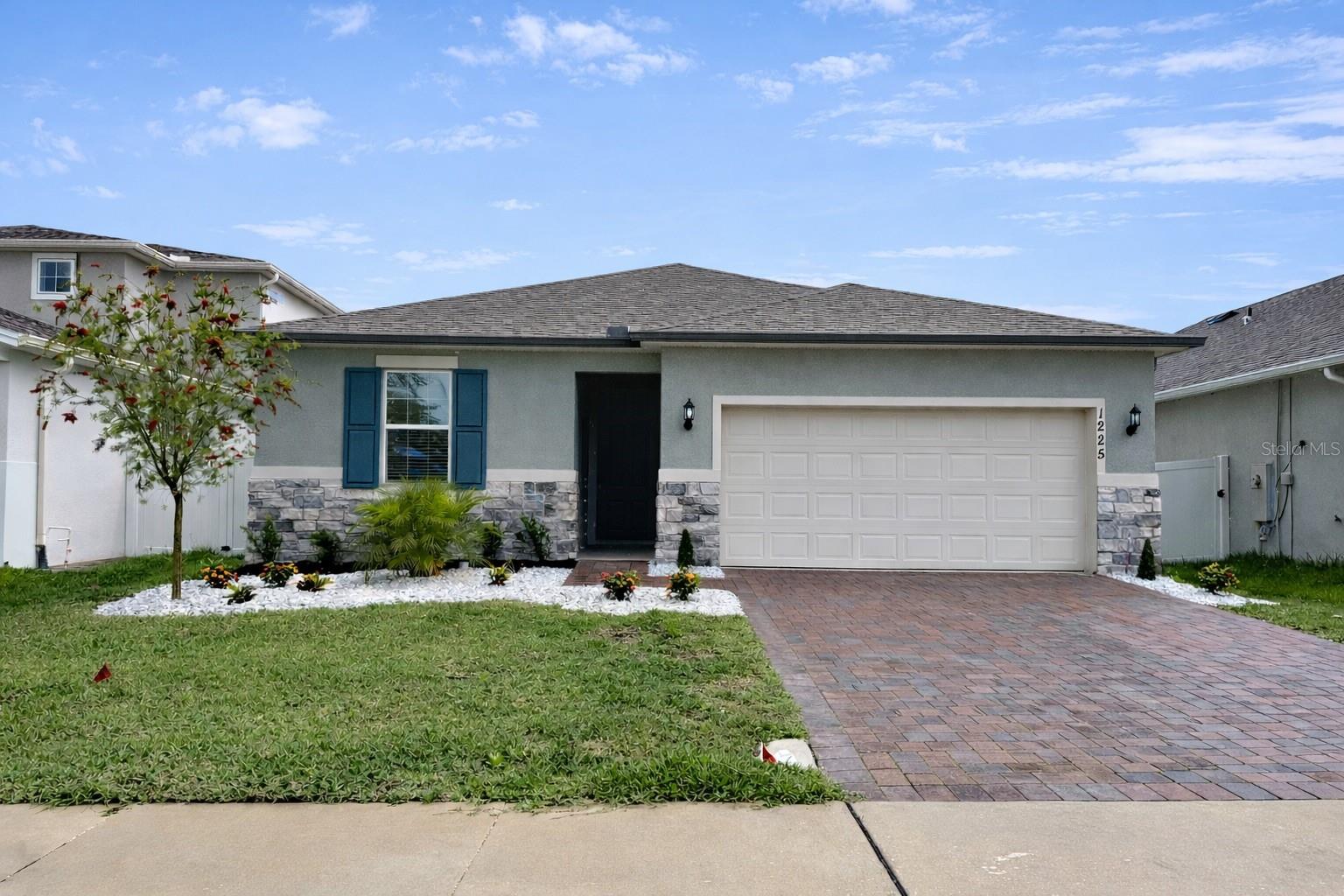 1225 Fox Hedge Lane — photo