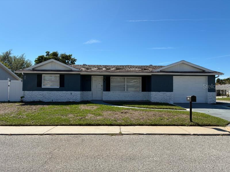 9425 Lido Lane — photo