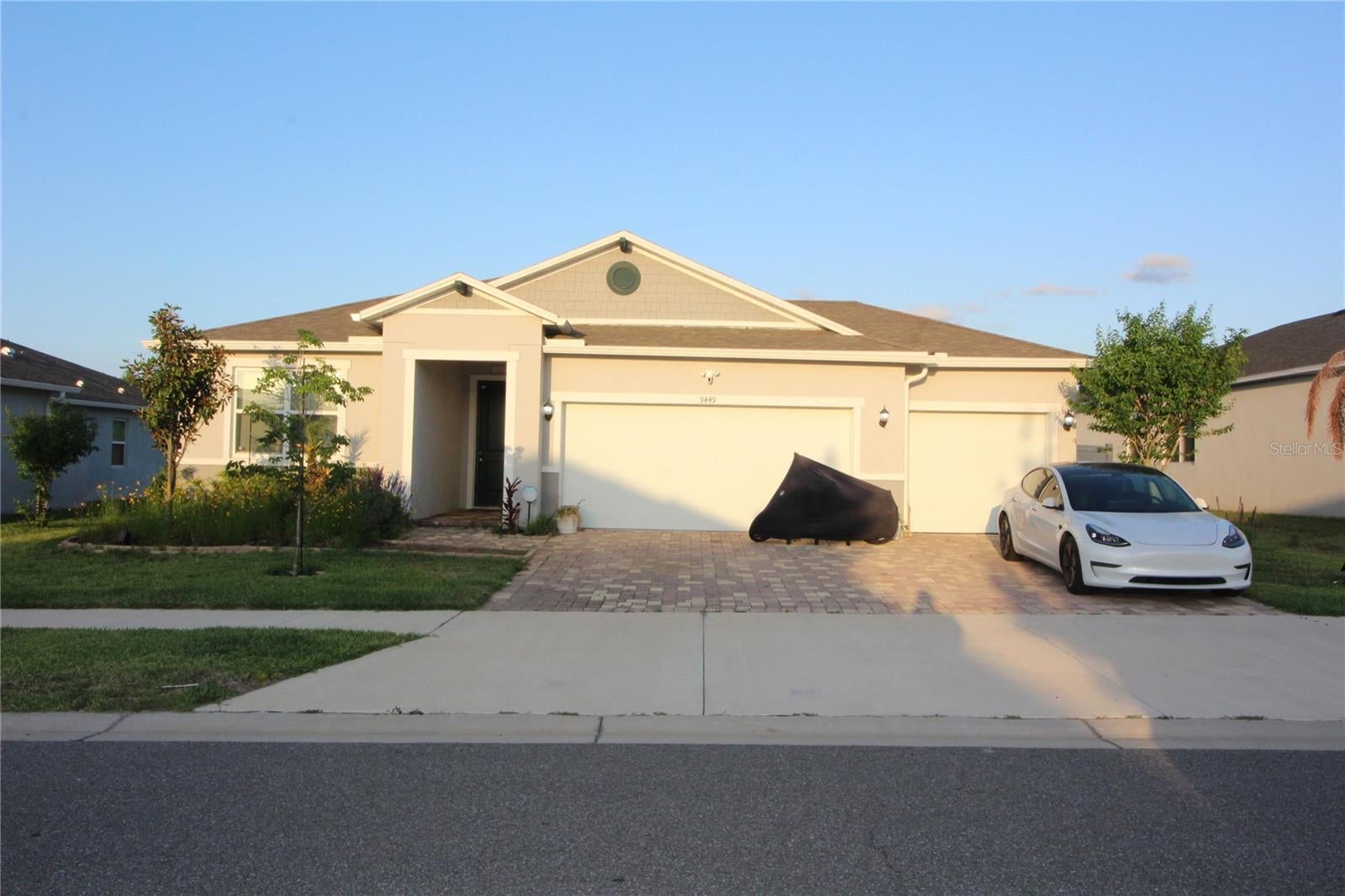 9449 Sanders Park Place — photo