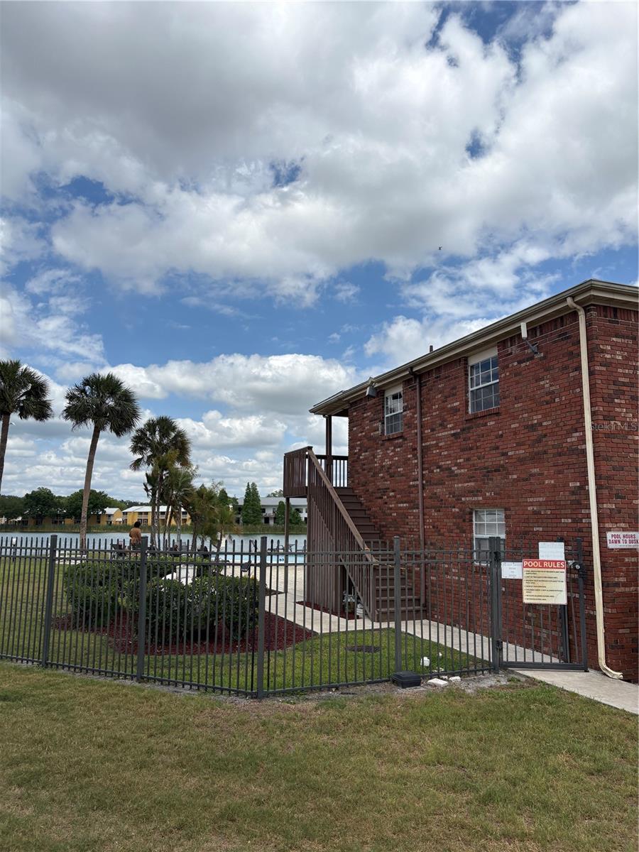 Home in LAKELAND, FL 33803 — photo 3