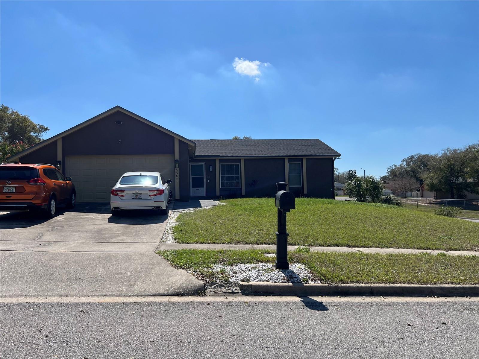 6360 Powers Pointe — photo