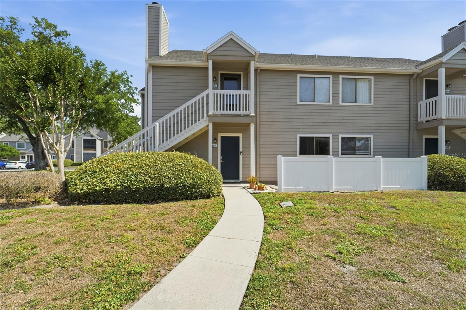 537 Sun Ridge Place 107 — photo