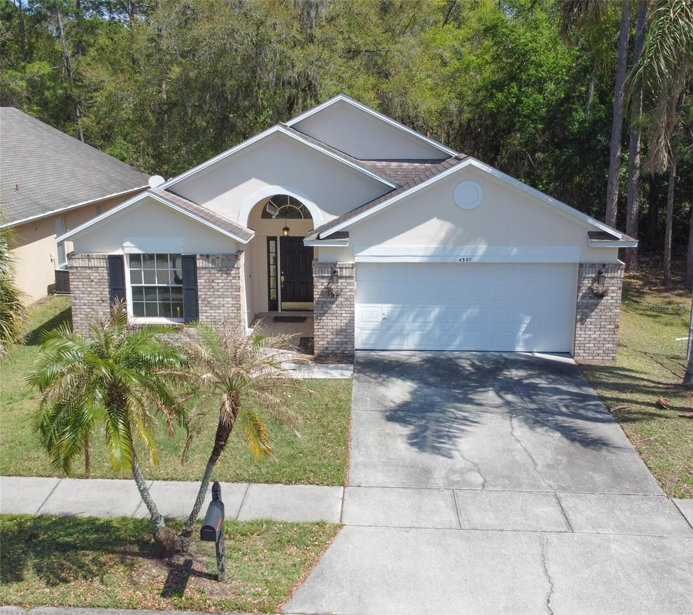 4397 King Edward Drive — photo