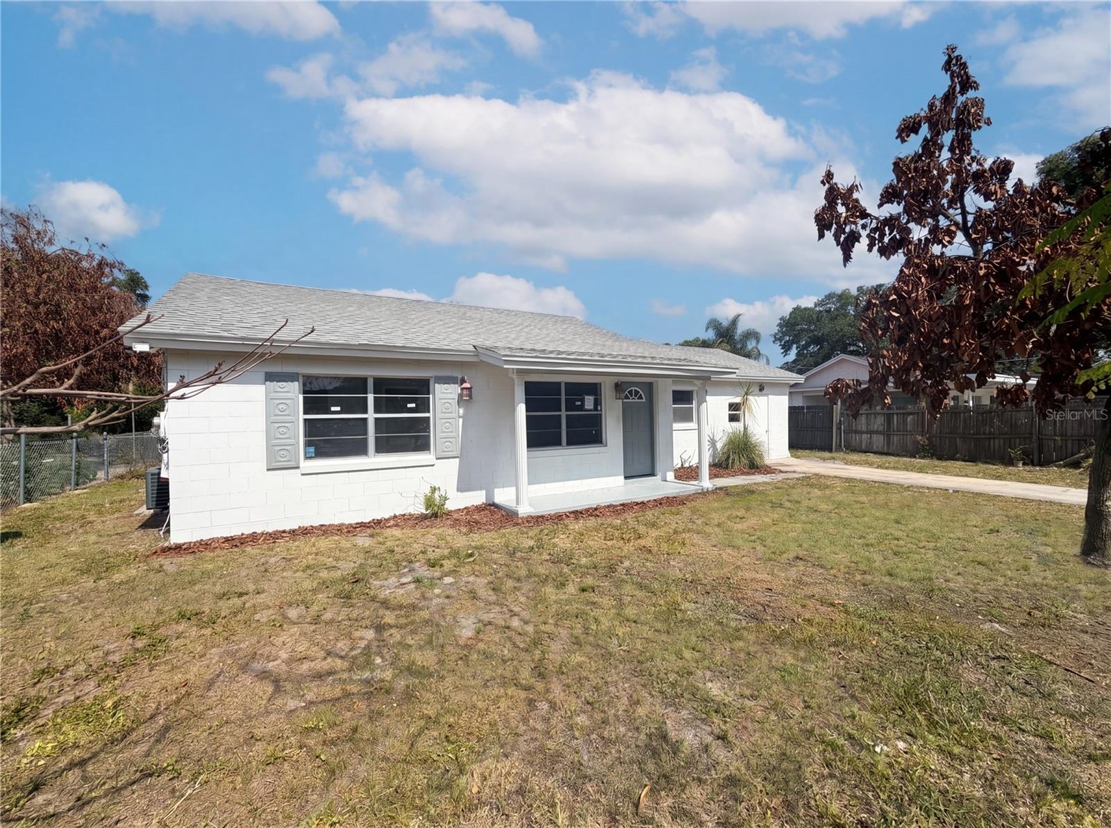 1100 Carefree Cove Drive — photo