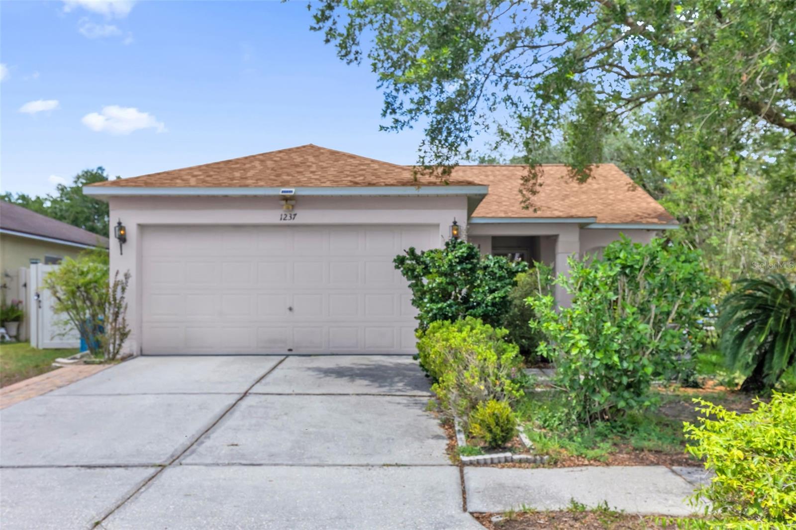 1237 Franford Drive — photo