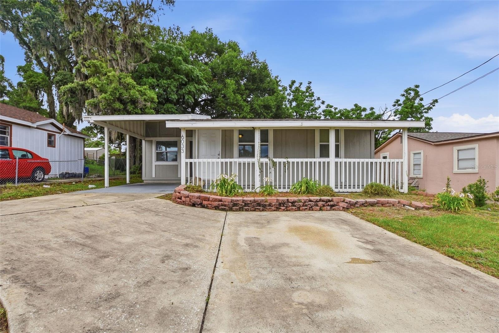 6033 W Amelia Street — photo