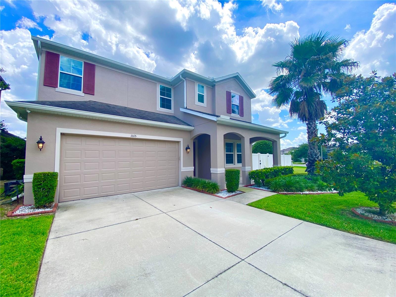 1015 Grand Hilltop Drive — photo