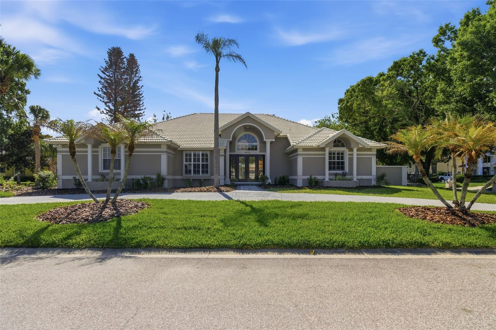 8935 Jonathan Manor Drive — photo