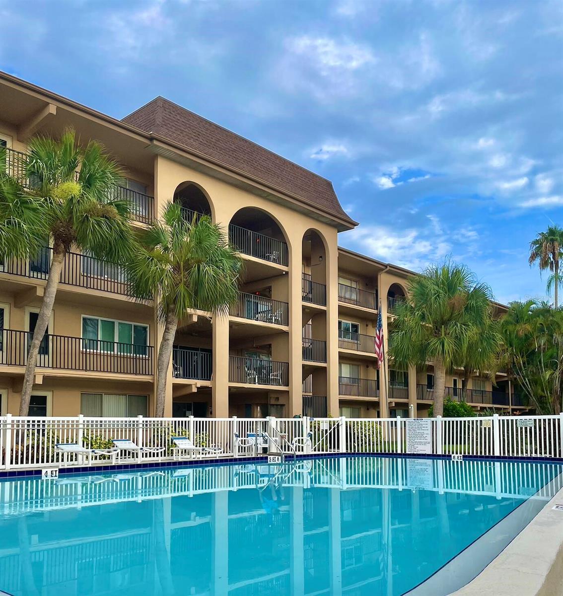 2525 W Bay Drive C34 — photo