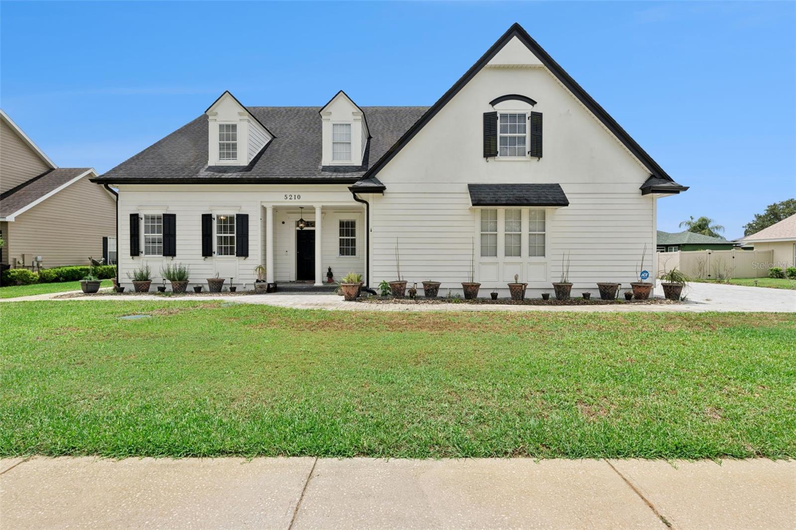 5210 Hammock Circle — photo
