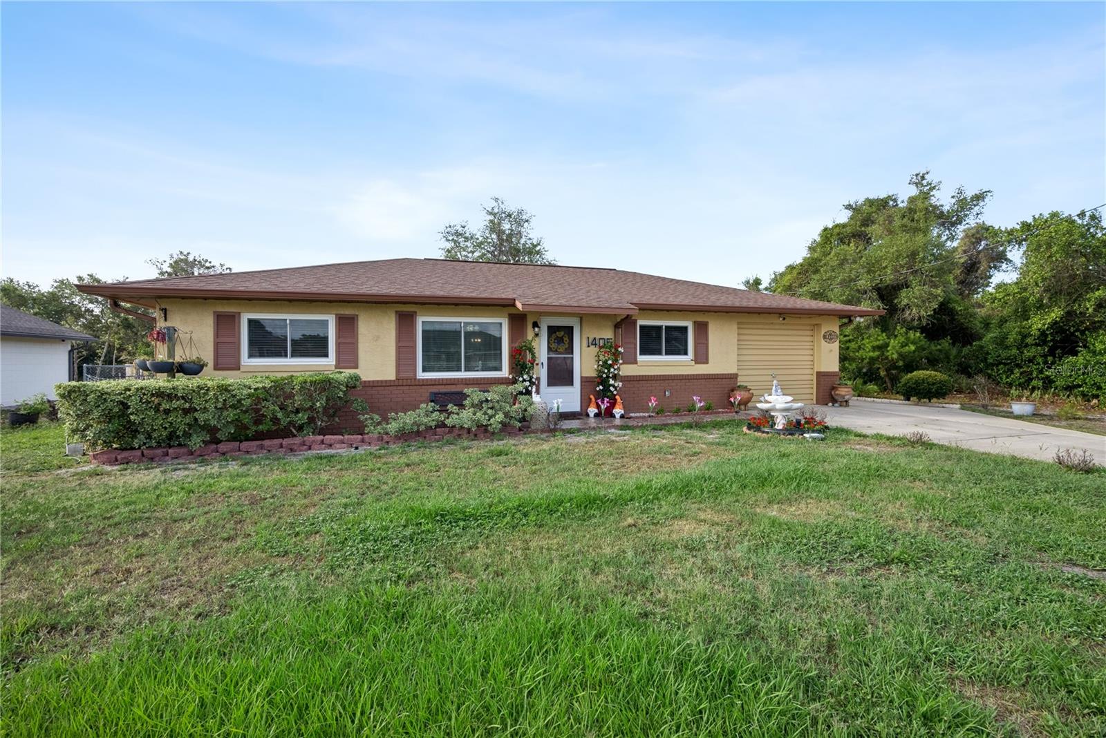 1405 Coronet Drive — photo