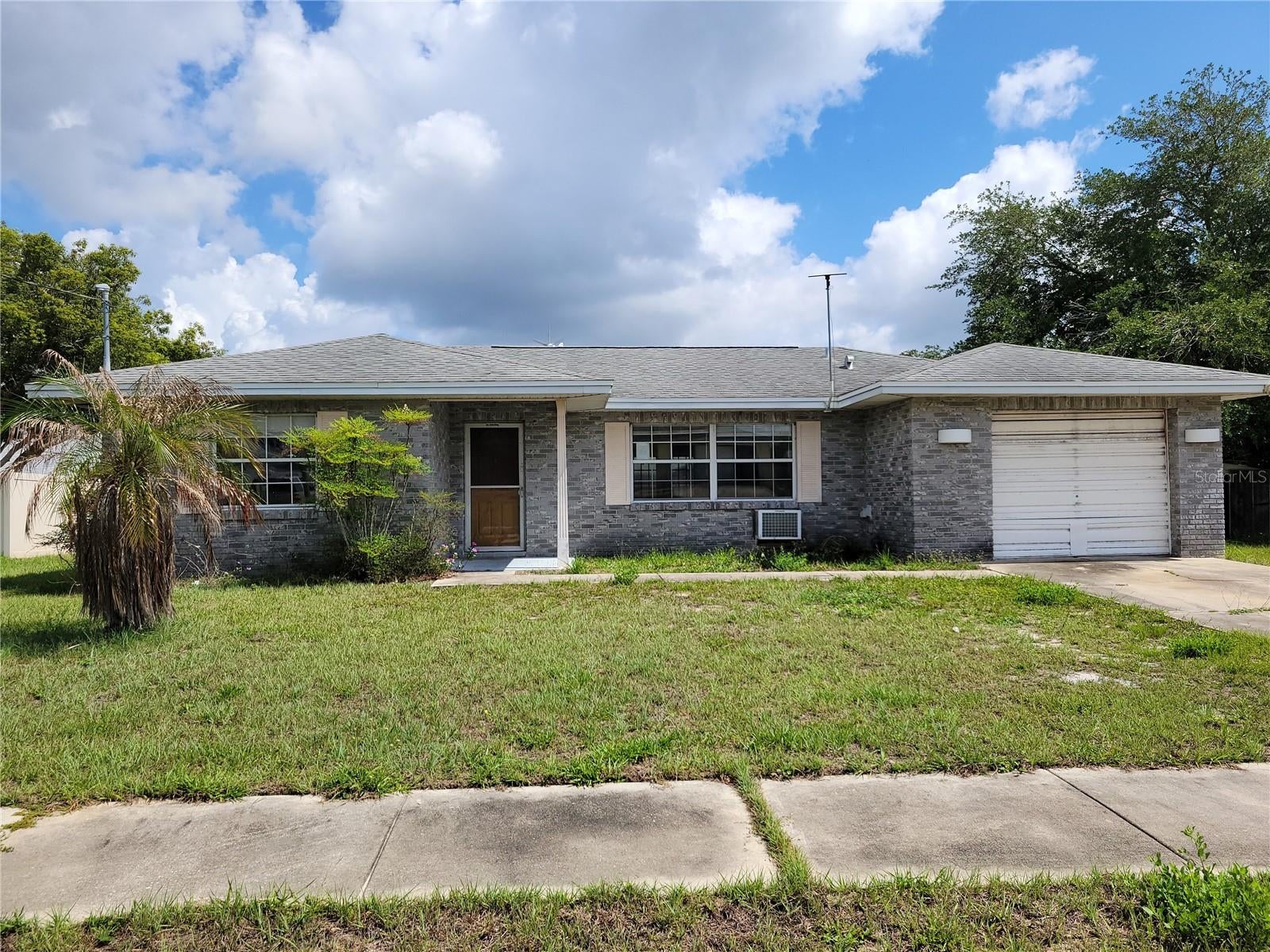765 Highland Drive — photo