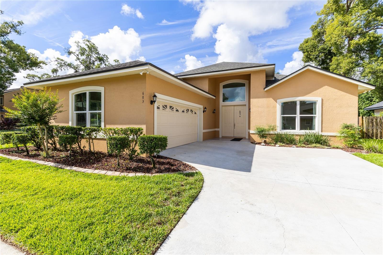 683 Oak Hollow Way — photo