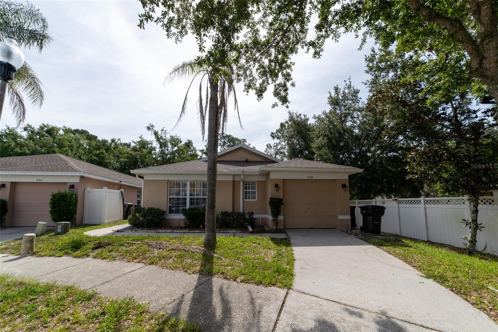 298 Hammock Court — photo