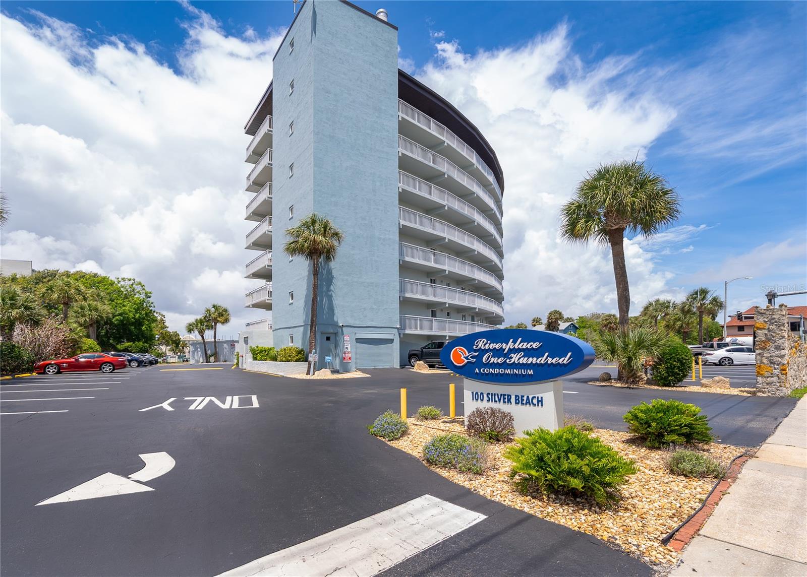 100 Silver Beach Avenue 516 — photo