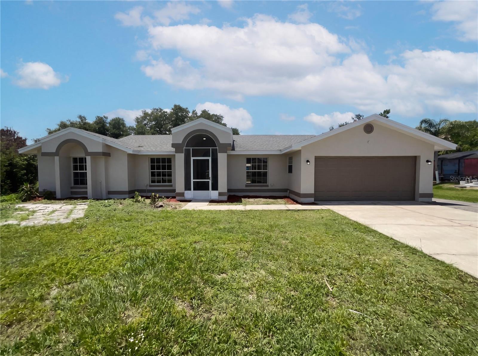 1750 Evergreen Court — photo