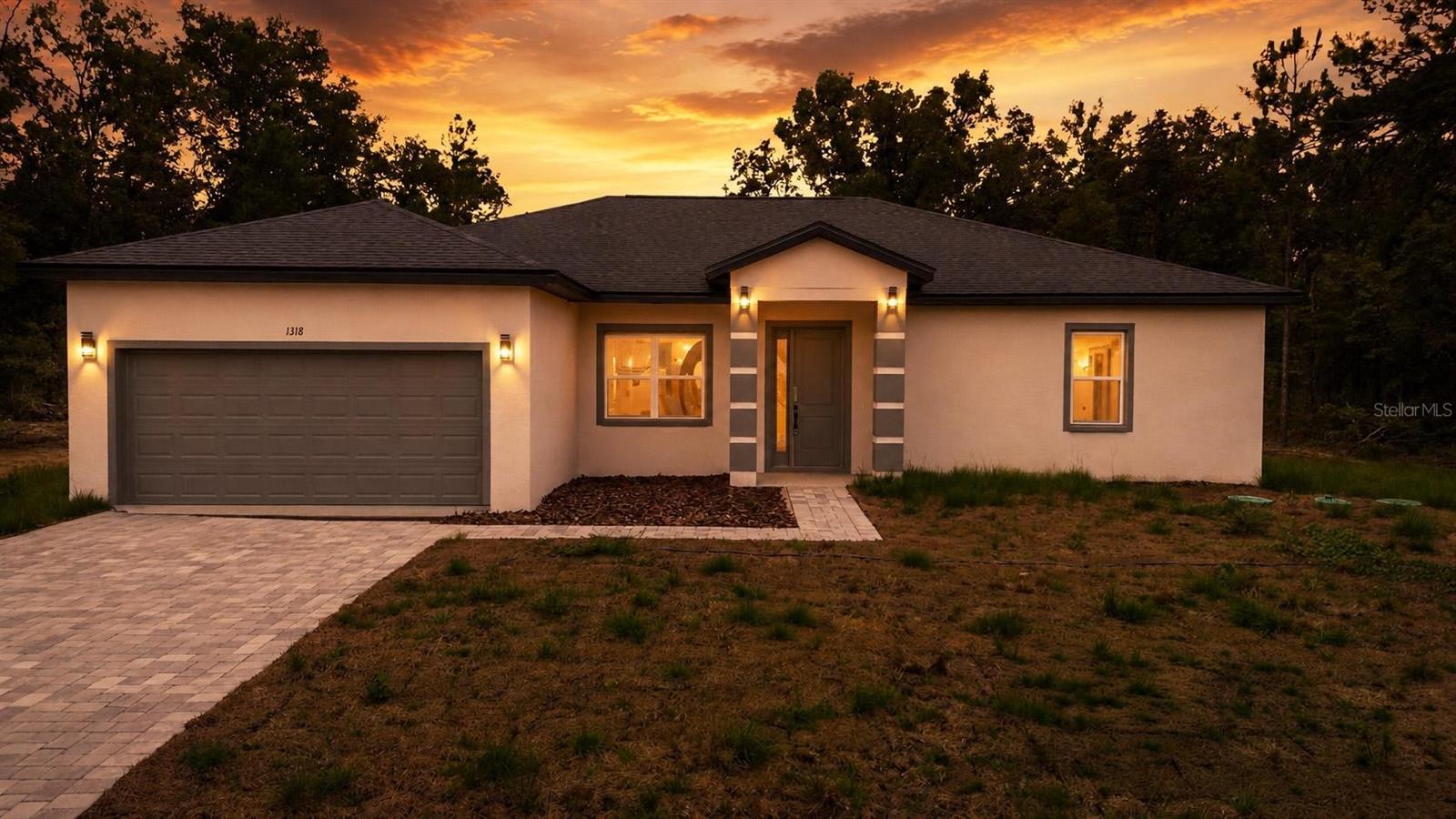 1318 W Dupont Drive — photo