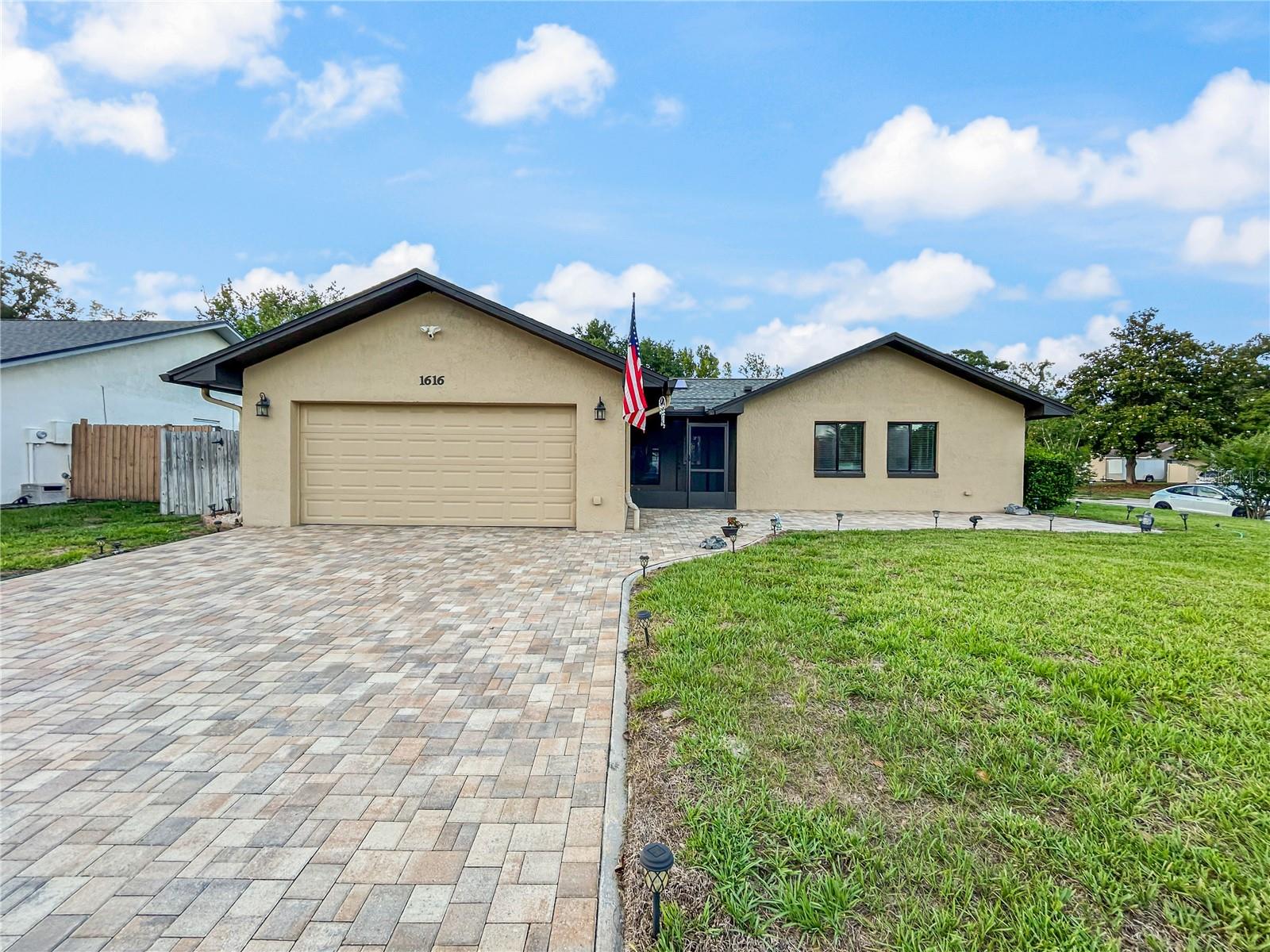 1616 E Sandpiper Trail — photo