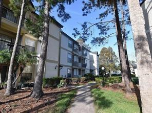 1908 Lake Atriums Circle 15 — photo